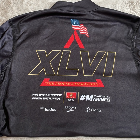 2021 Marine Corps Marathon mock turtleneck shirt. Unisex Small - Picture 5 of 5